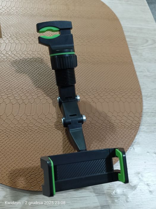 Uchwyt samochodowy na telefon