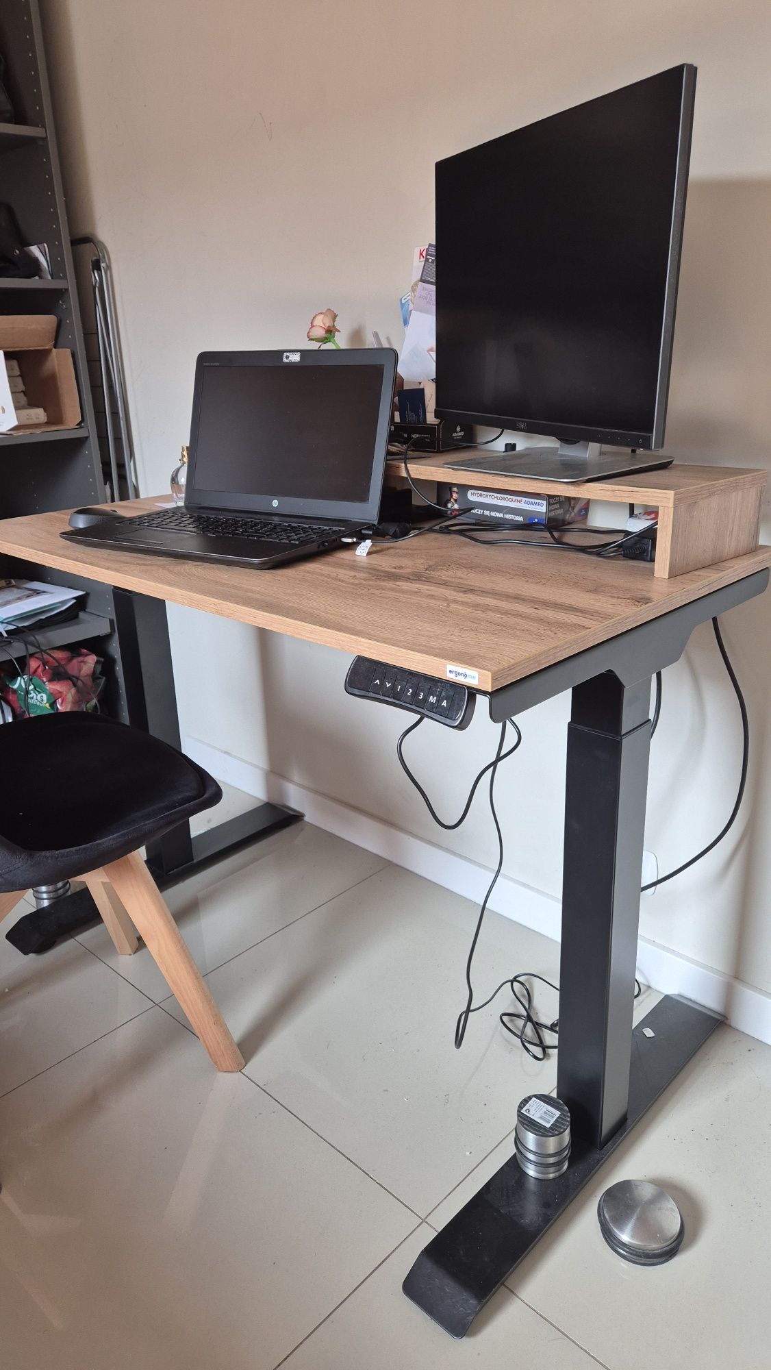 Biurko elektryczne ergonome 110x61cm 125kg udźwigu