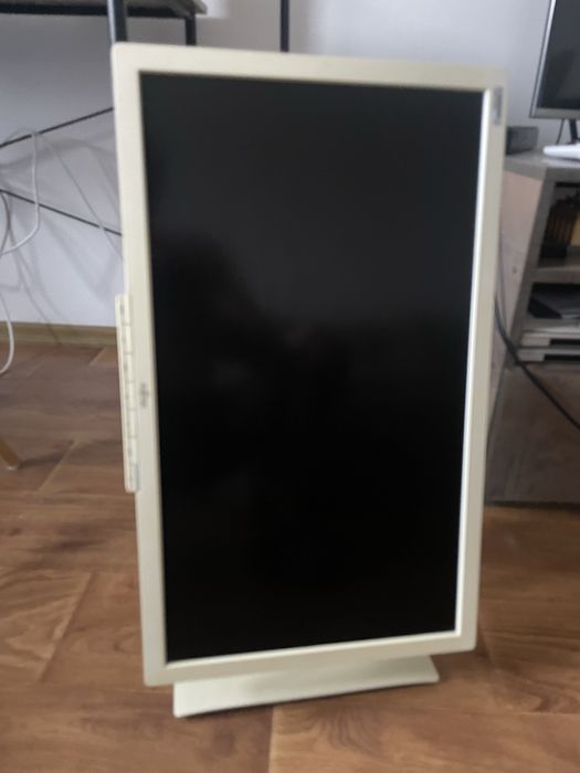 Монітор Fujitsu D23T ("23)