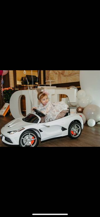 Dwumiejscowy samochód elektryczny