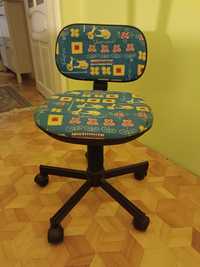 Krzesełko obrotowe dla dziecka