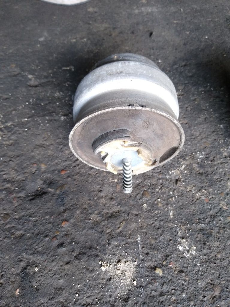 Poduszka silnika audi a4 b6 b7 2.4b 3.0b oryginał