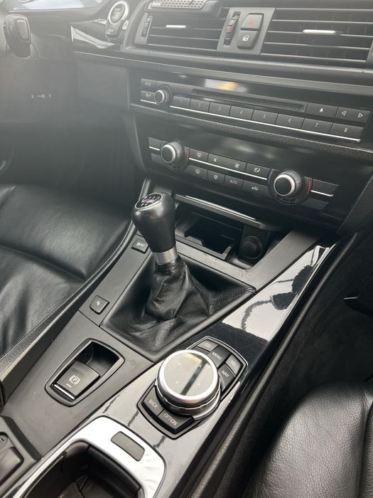 Продаю власне авто бмв ф 10