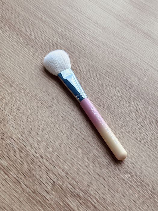 Nowy pędzel blend it 130 pink sunset pro do konturowania naturalne