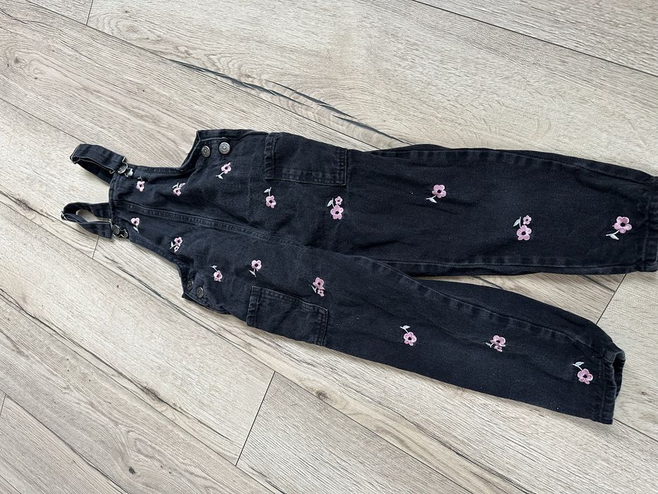 Ogrodniczki jeans wyszywane kwiaty