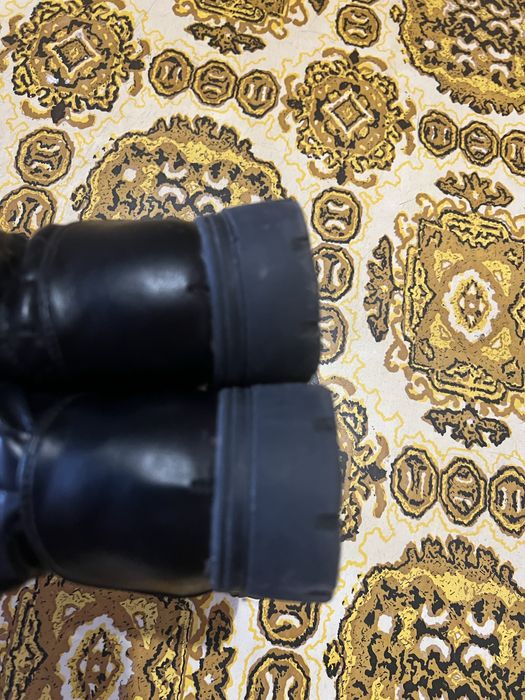 Осінні ботинки для дівчинки кожані чорні