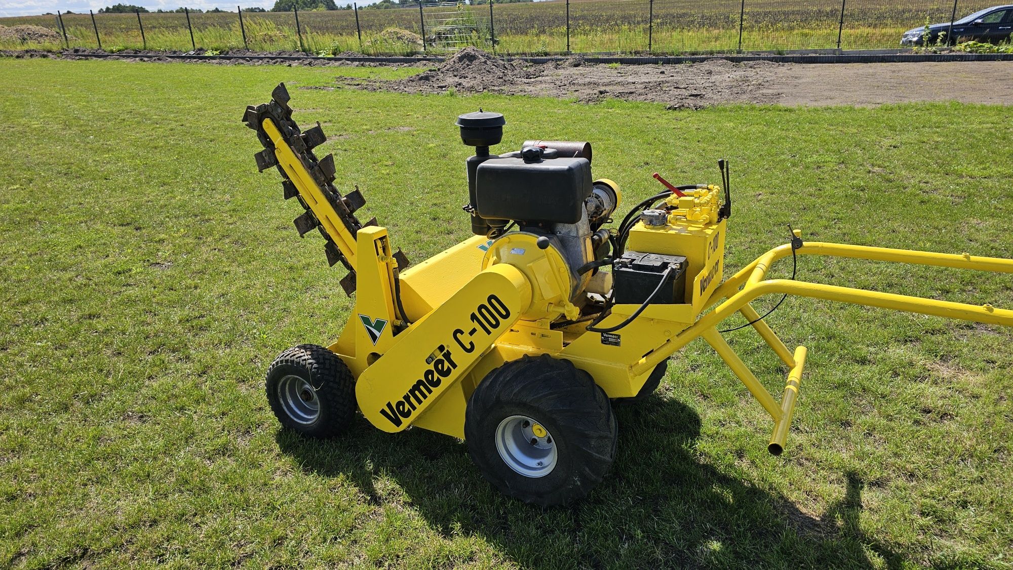 Koparka łańcuchowa vermeer c-100