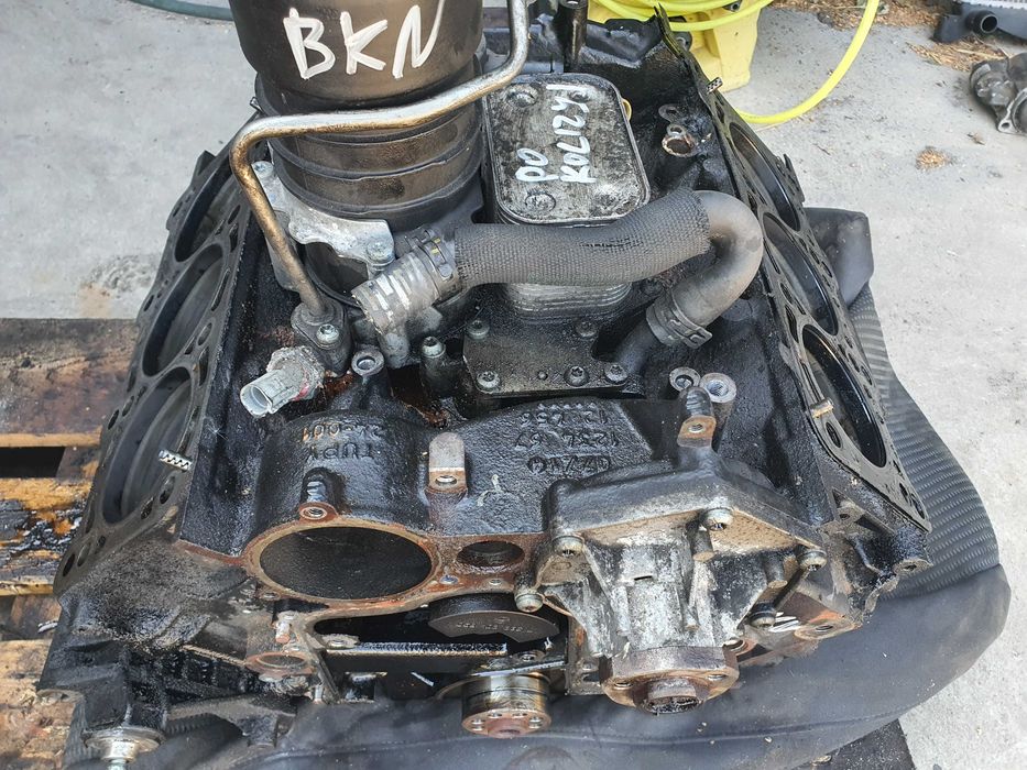 Audi A4 B7 blok wał tłoki dół silnika 3,0 TDI BKN