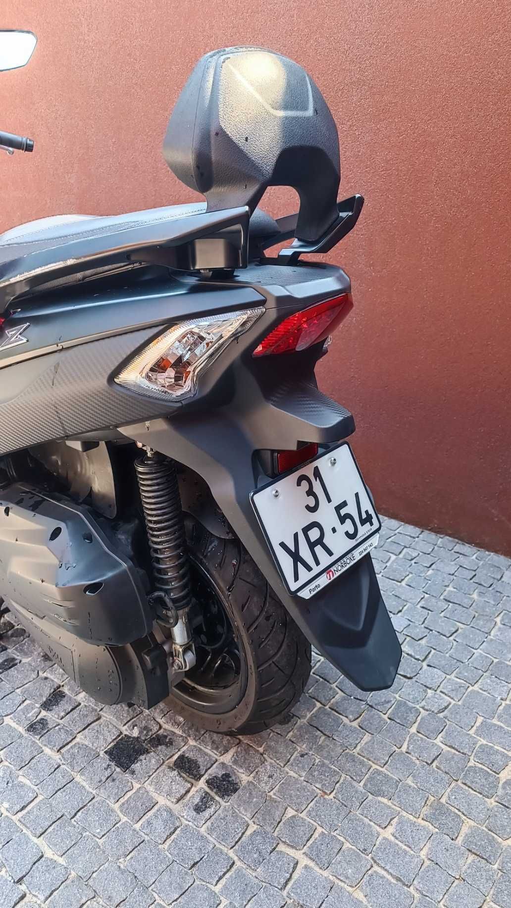 SYM Joymax Z 125 | Preta Mate | 12.500 km | Impecável!