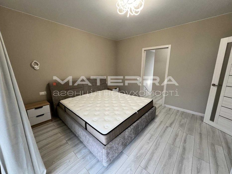 Гатне продаж таунхауса 180м2 з ремонтом і меблями бомбосховище