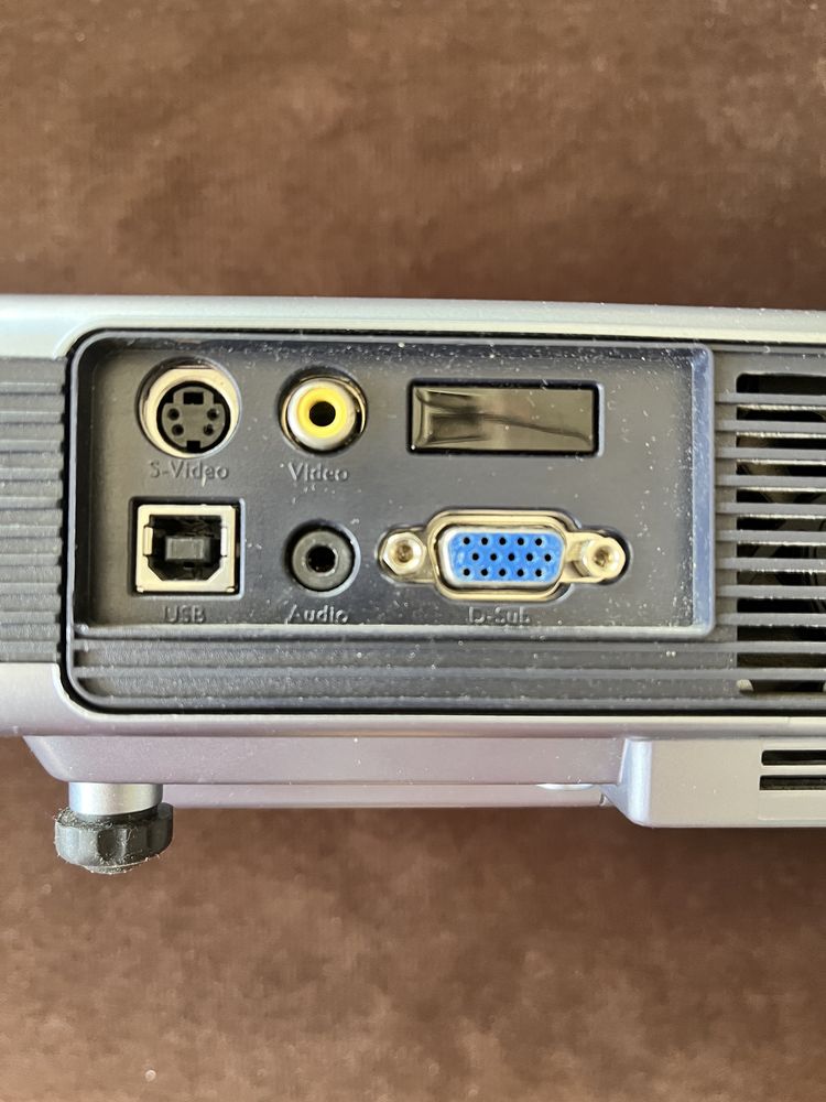 Rzutnik BenQ PB2250