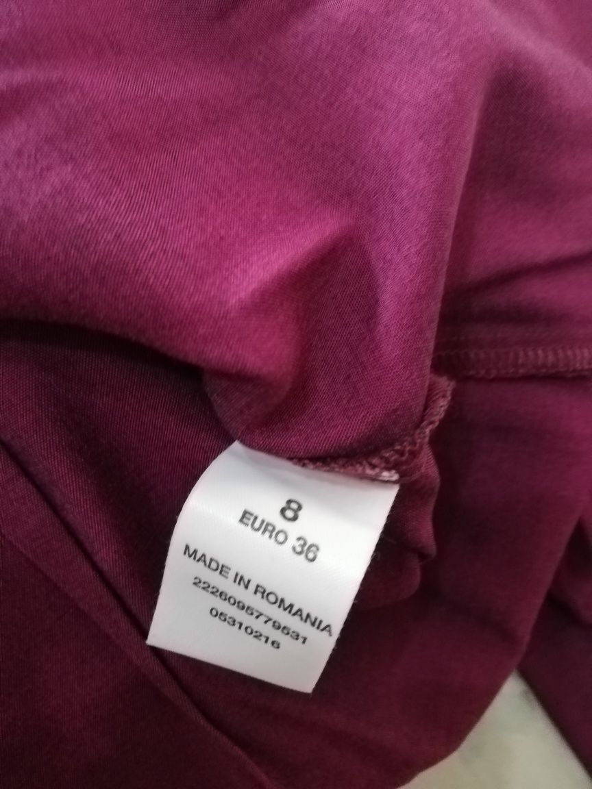 Blusa Bordeaux. Tamanho S. Fluida, veste muito bem.