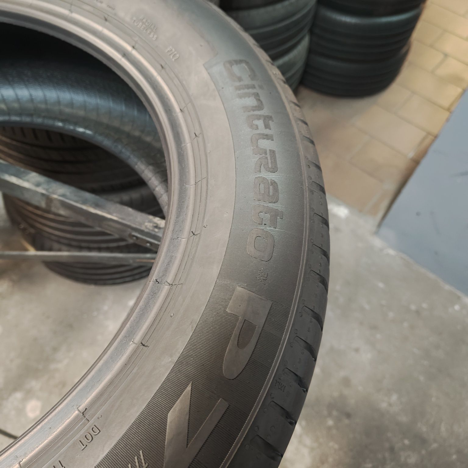 225/55/17 XL Sprzedam parę opon letnich Goodyear