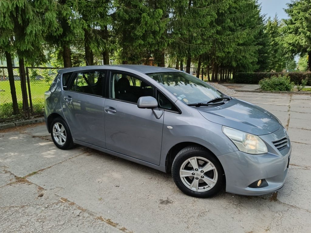 Ładna Toyota Corolla Verso 2.0D Super Stan