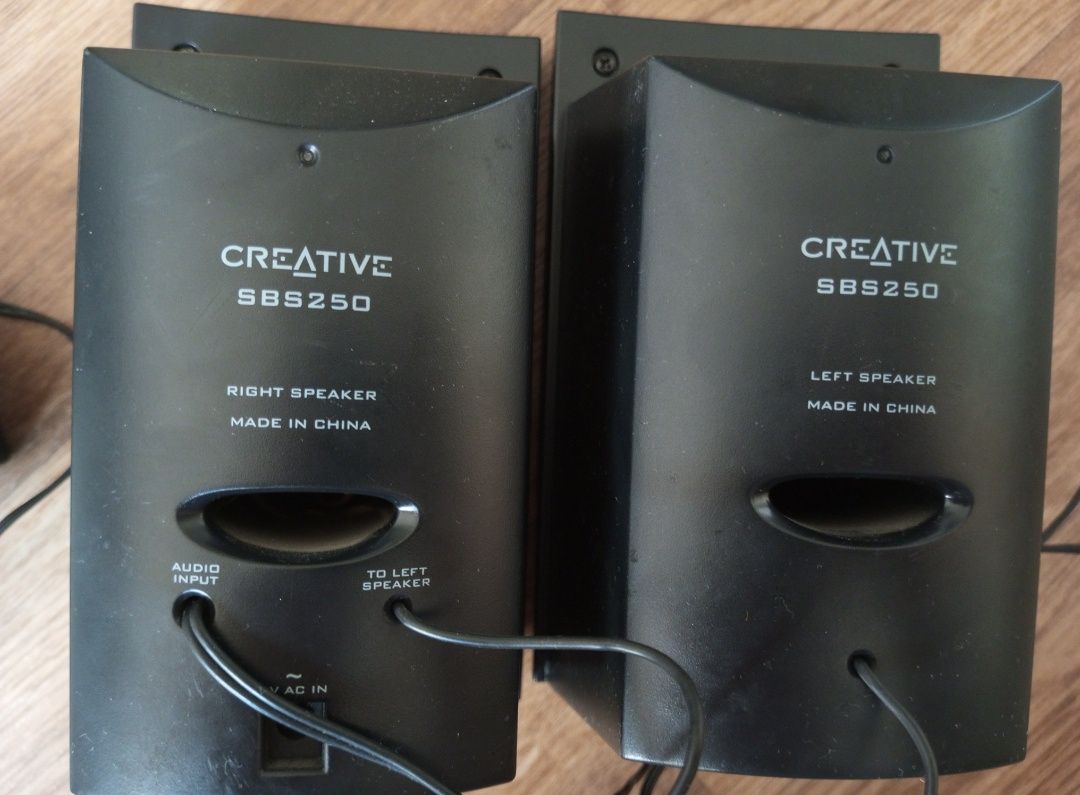 Продам колонки Creative SBS 250