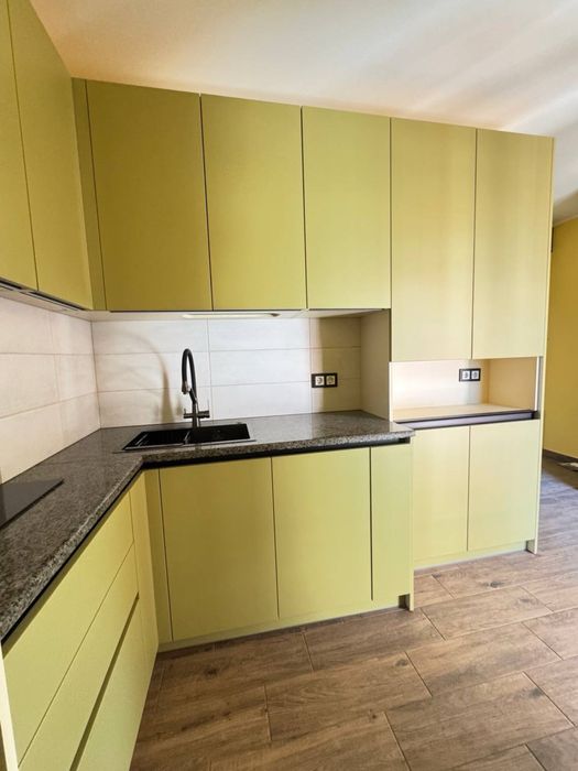 здається в оренду квартира-студія біля ЗУНУ