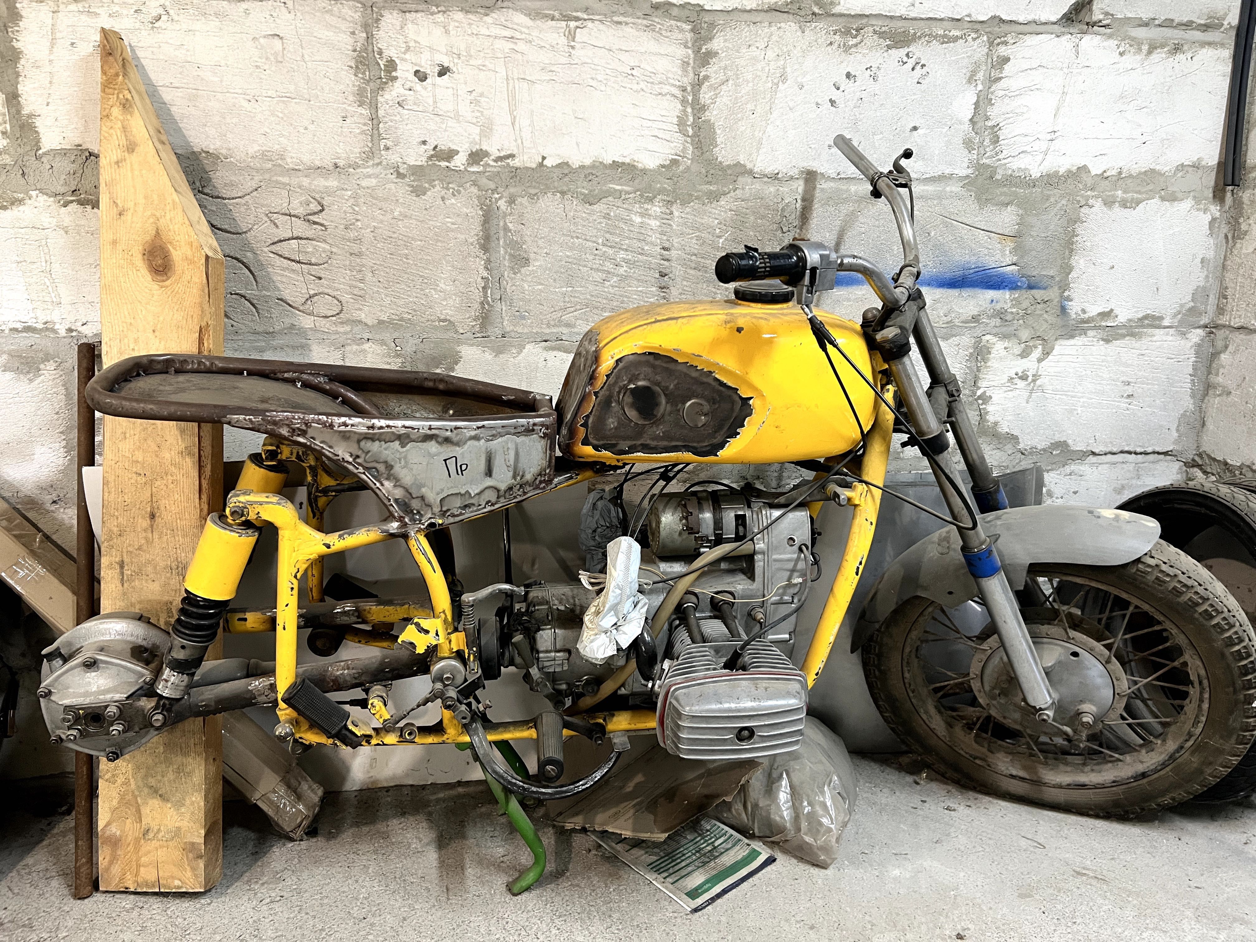 Продам Дніпро МТ-11 кастам під каферейсер
