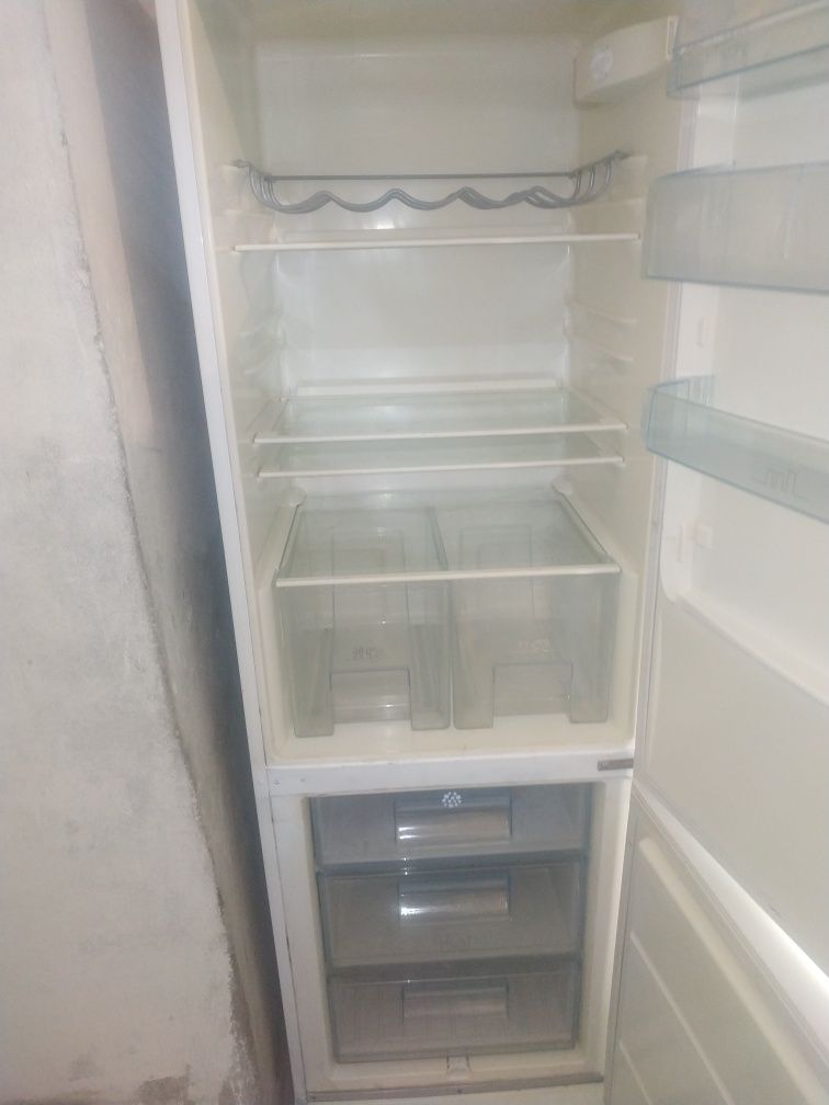Холодильник  Єлектролюкс