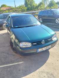 VW Golf 4 1.6    ***