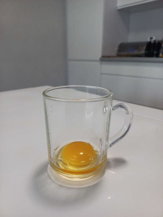 Wiejskie jajka,od kur z wolnego wybiegu,na pokrzywach i lucernie...