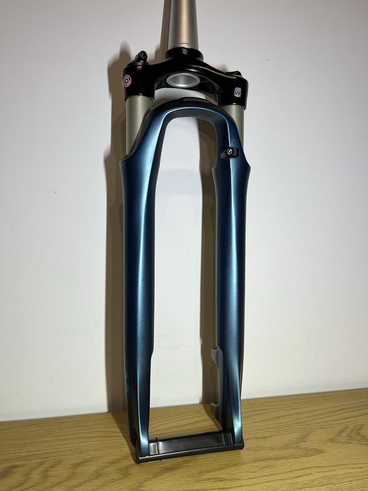 Amortyzator trekking Suntour NCX-E RL 28" 63 Disc Taper Manetka