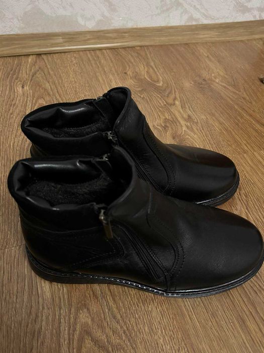 Зимові черевики 40р.