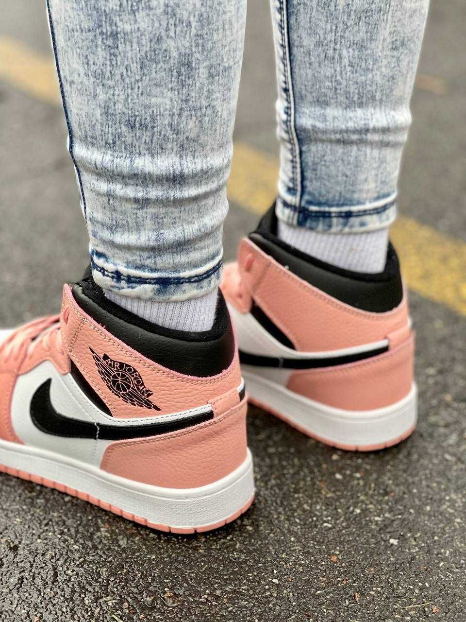АКЦІЯ! Жіночі кросівки Nike Air Jordan 1 Retro Pink (40-25 см)