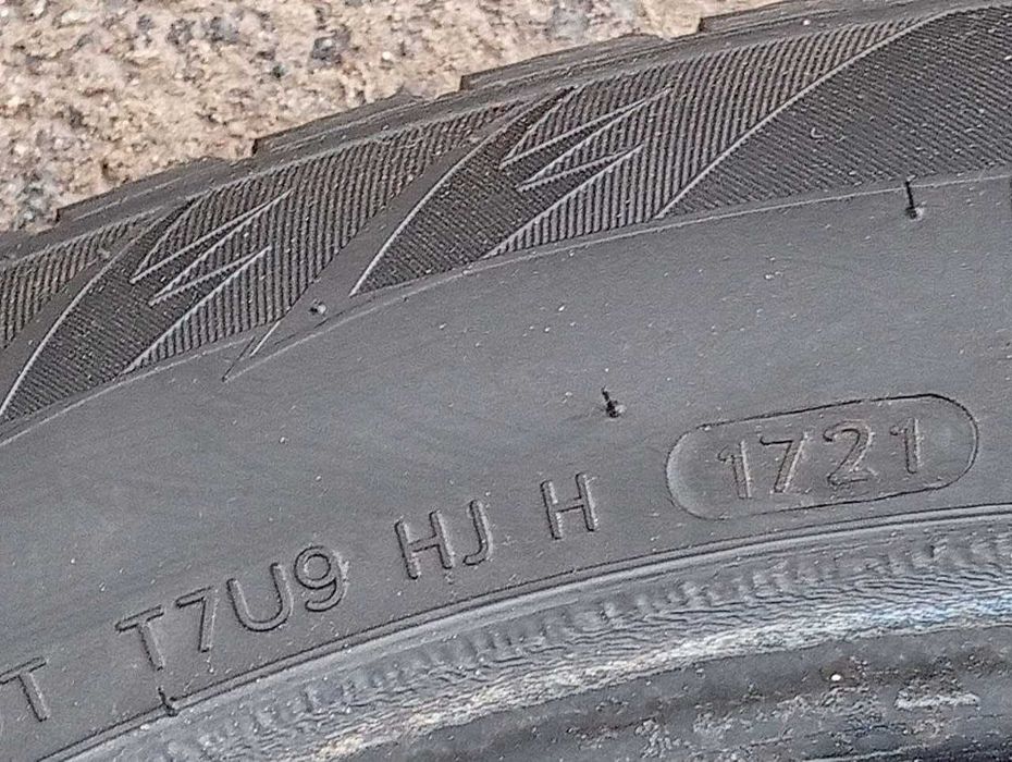 Hankook winter i*cept iz2 215/60 r16