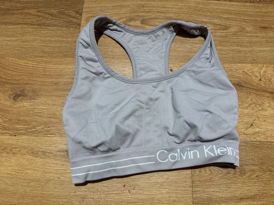топик и майка Calvin Clean/Nike для фитнеса