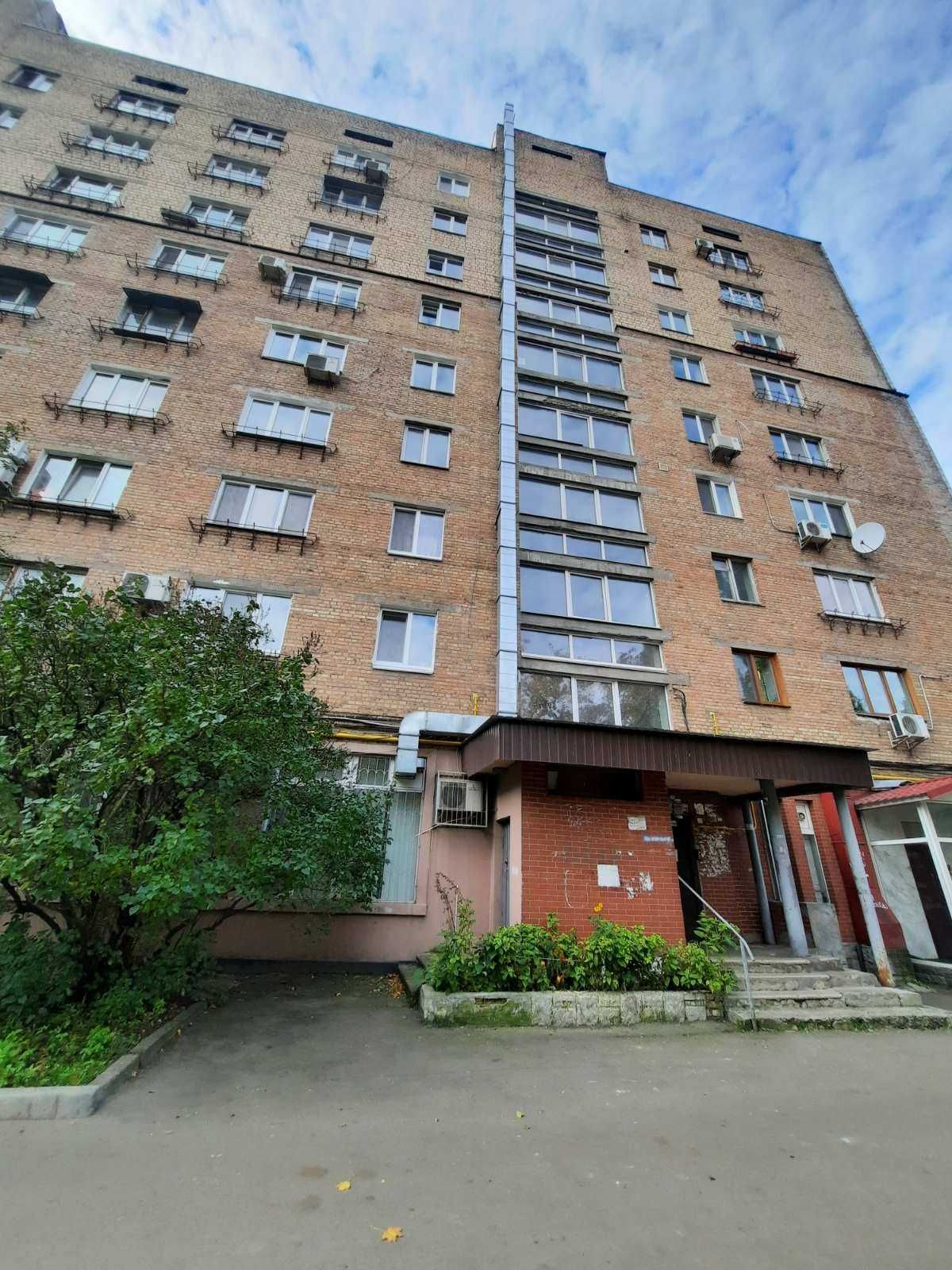 Продаж 1к квартири з прибудовою на Кирилівській 126/2