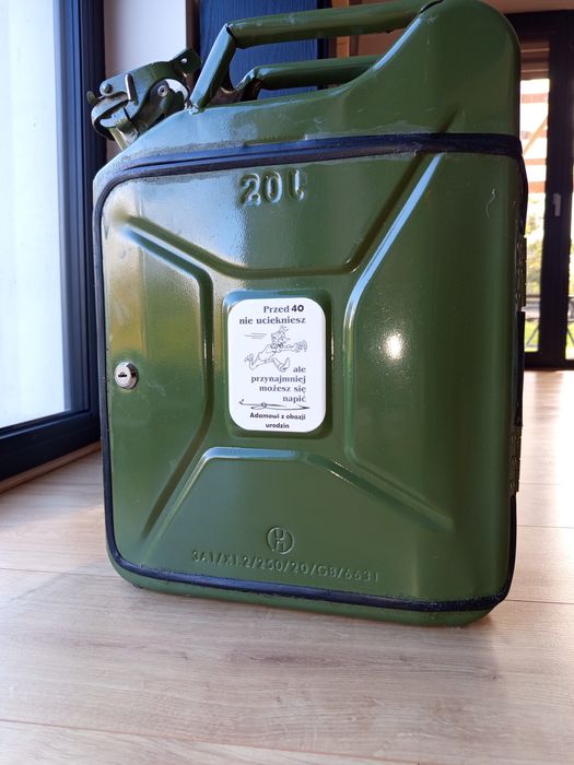 Kanister barek prezent