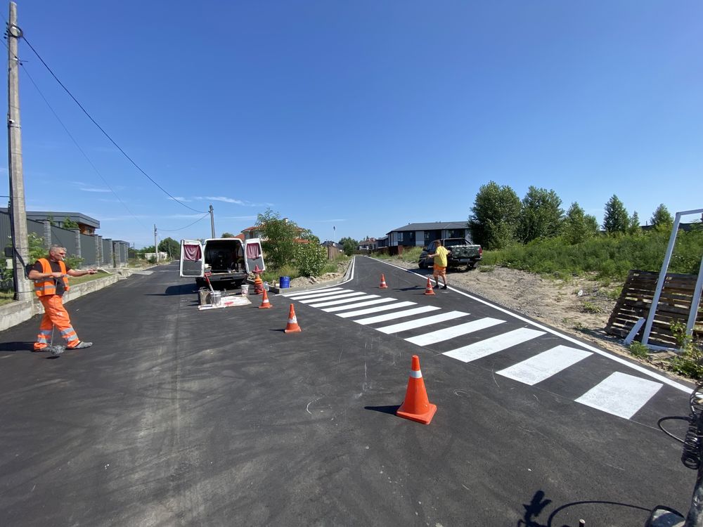 Нанесення дорожньої розмітки в Києві та області. Розмітка парковки