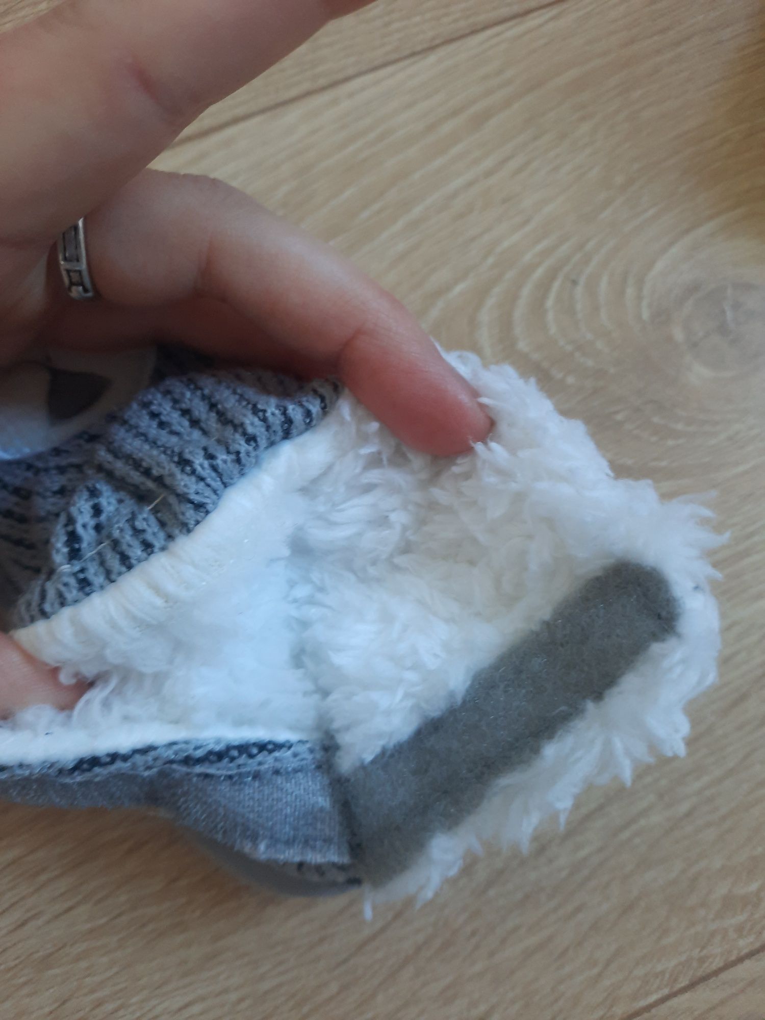 Nowe bez metki Buty kapcie misie ocieplane 12 cm 0-6 mies. Rozm. 16/17