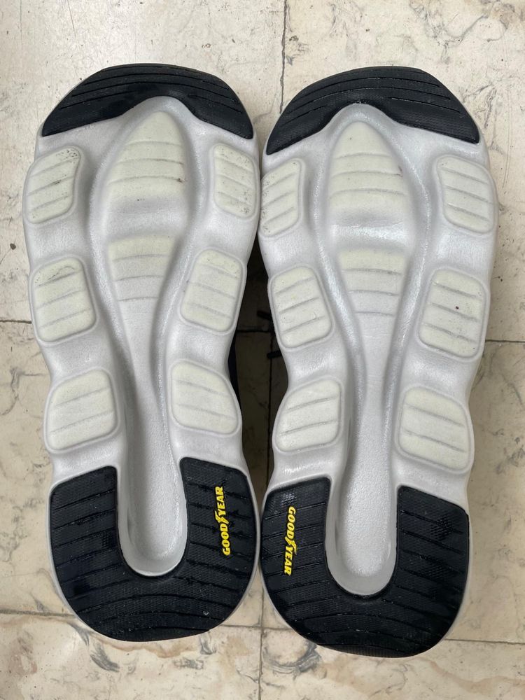 Skechers Go Run N*40