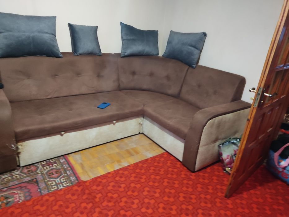 Продам терміново мягкий уголок 4000 гр