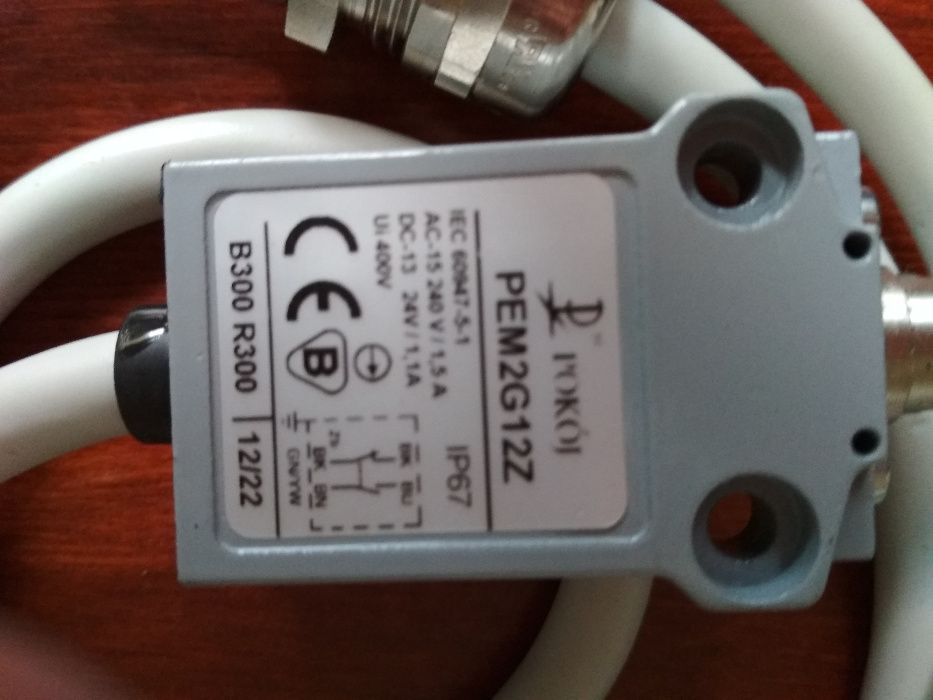 Łącznik krańcowy PEM2 G12 - IP67