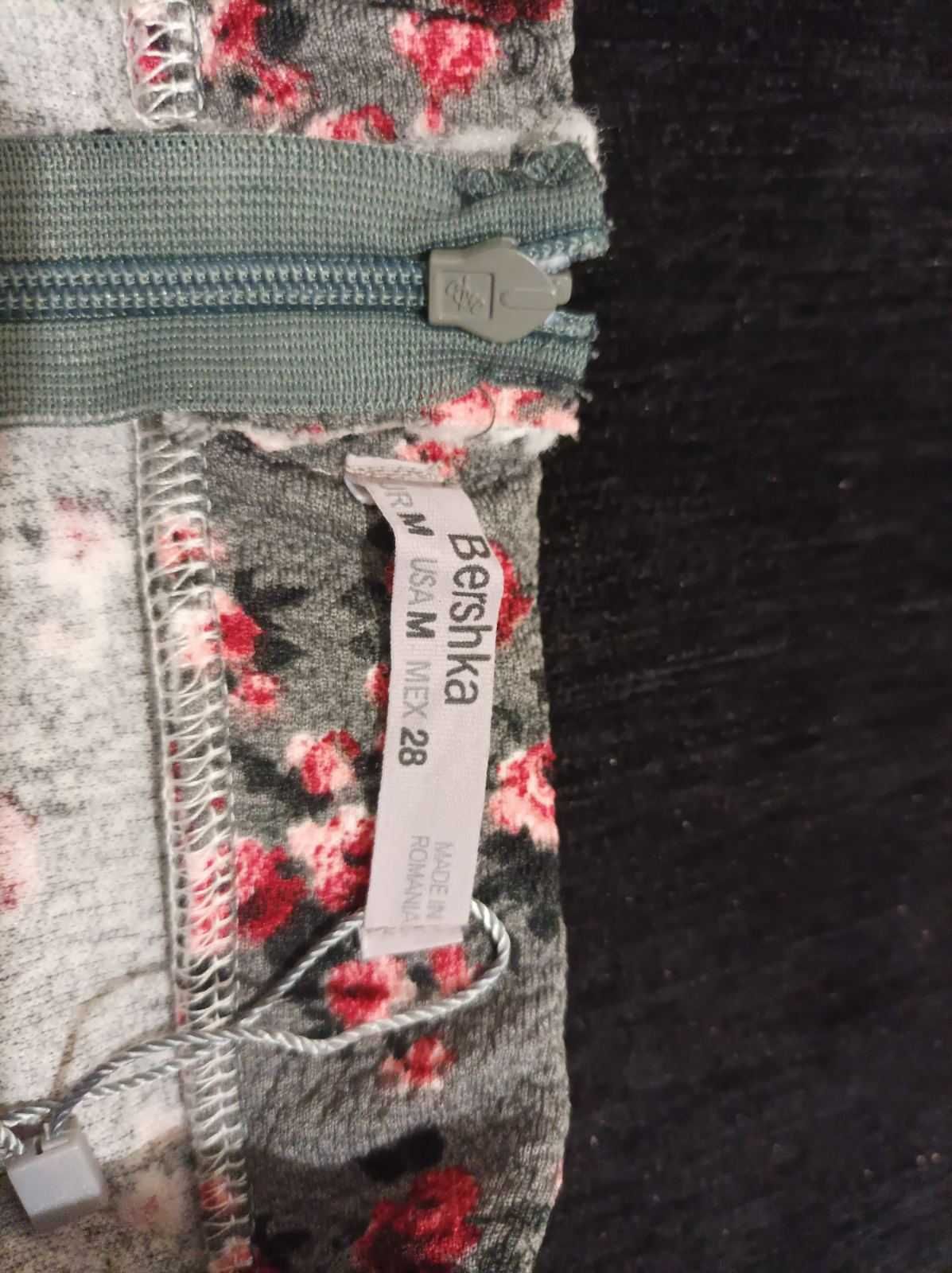 Продам мини-юбку