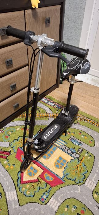 Детский электросамокат E-Scooter с сиденьем 12-14 км/ч черный