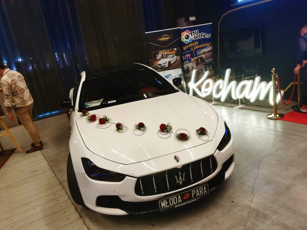 Maserati auto do ślubu na wesele samochód Porsche