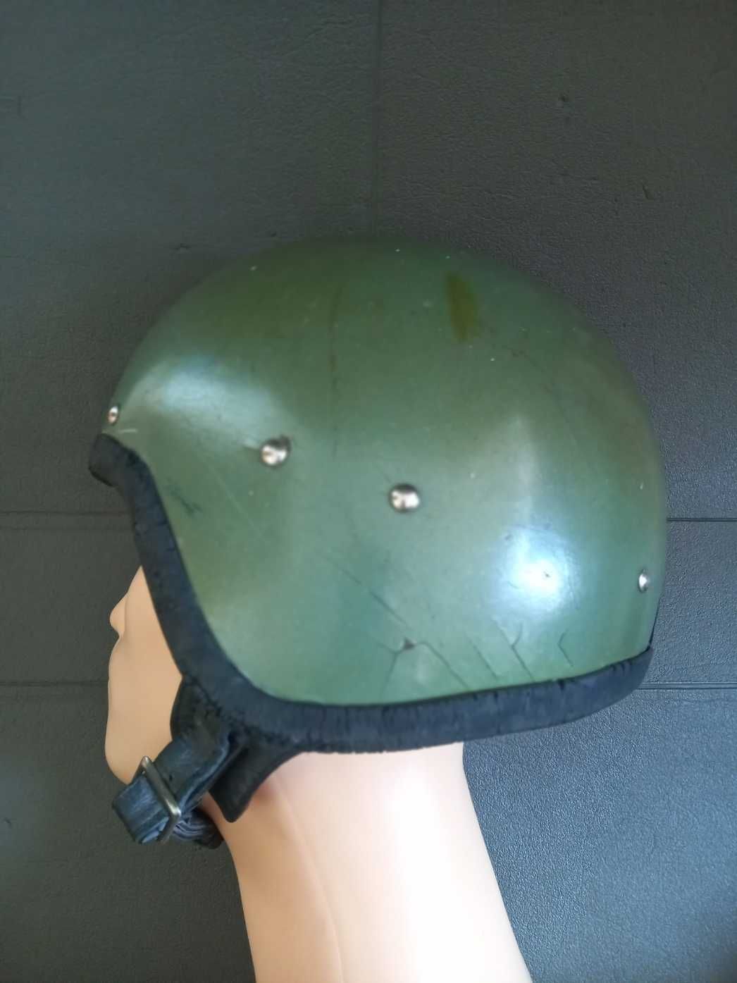 Stary kask motocyklowy retro