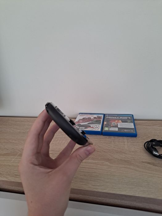 Konsola PSP Vita +Gry Ładowarka