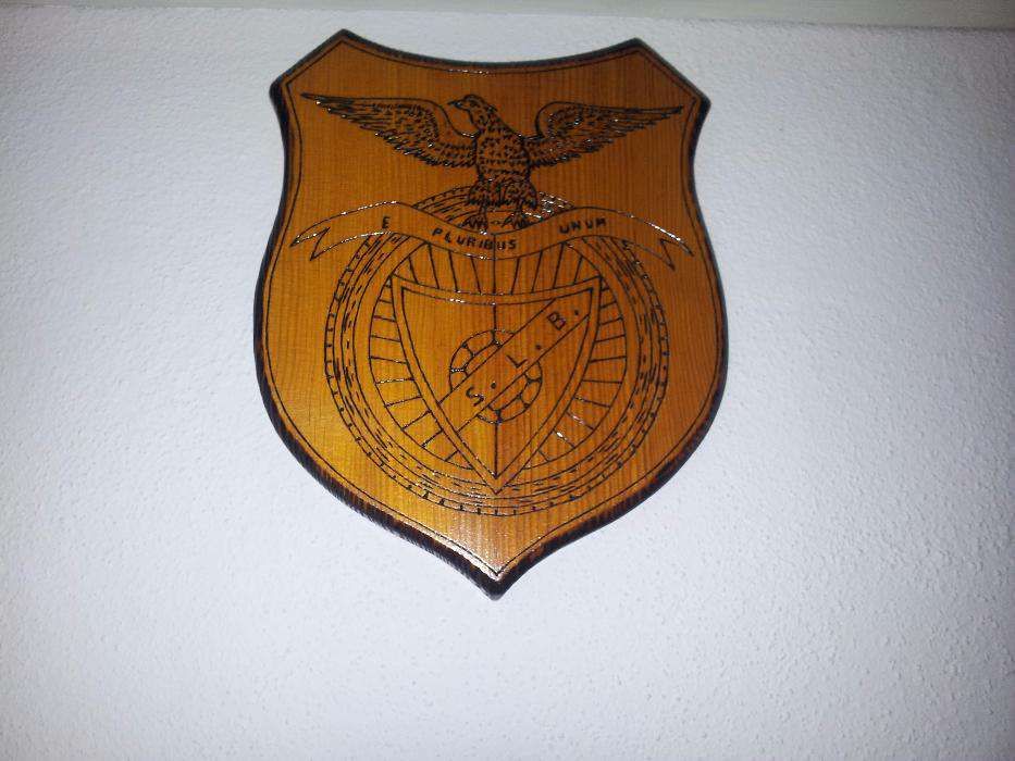 Emblema em madeira Benfica / Sporting