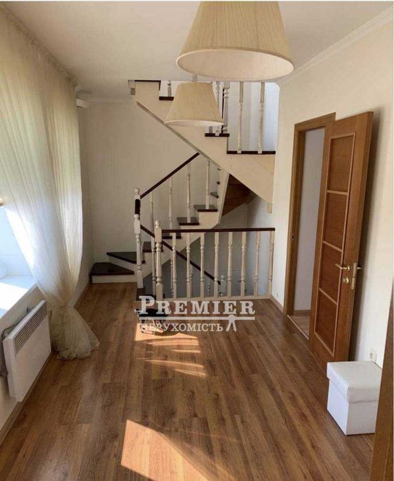 Продам сучасний двоповерховий будинок