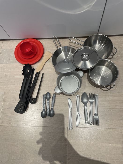 Zabawkowe garnki i sztućce