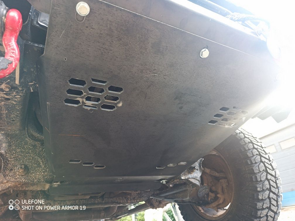 Zderzak Ford F150 wraz z osłonami