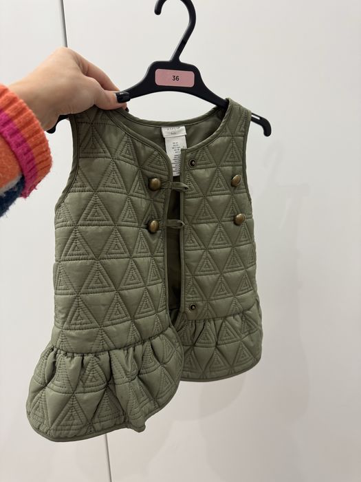 Жилетка безрукавка 2-3 роки 92-98 розмір