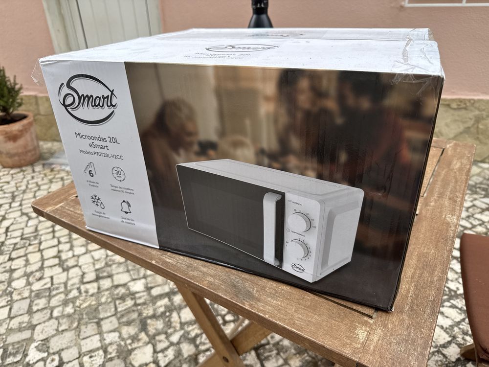 Microondas novo 20L