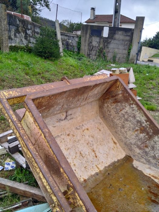 Baldes de betão para grua/Manitou 800 litros / 2000 litros