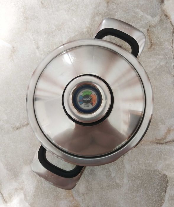 Продам Цептер(кастрюля 4,2 литра диаметр 20 см).