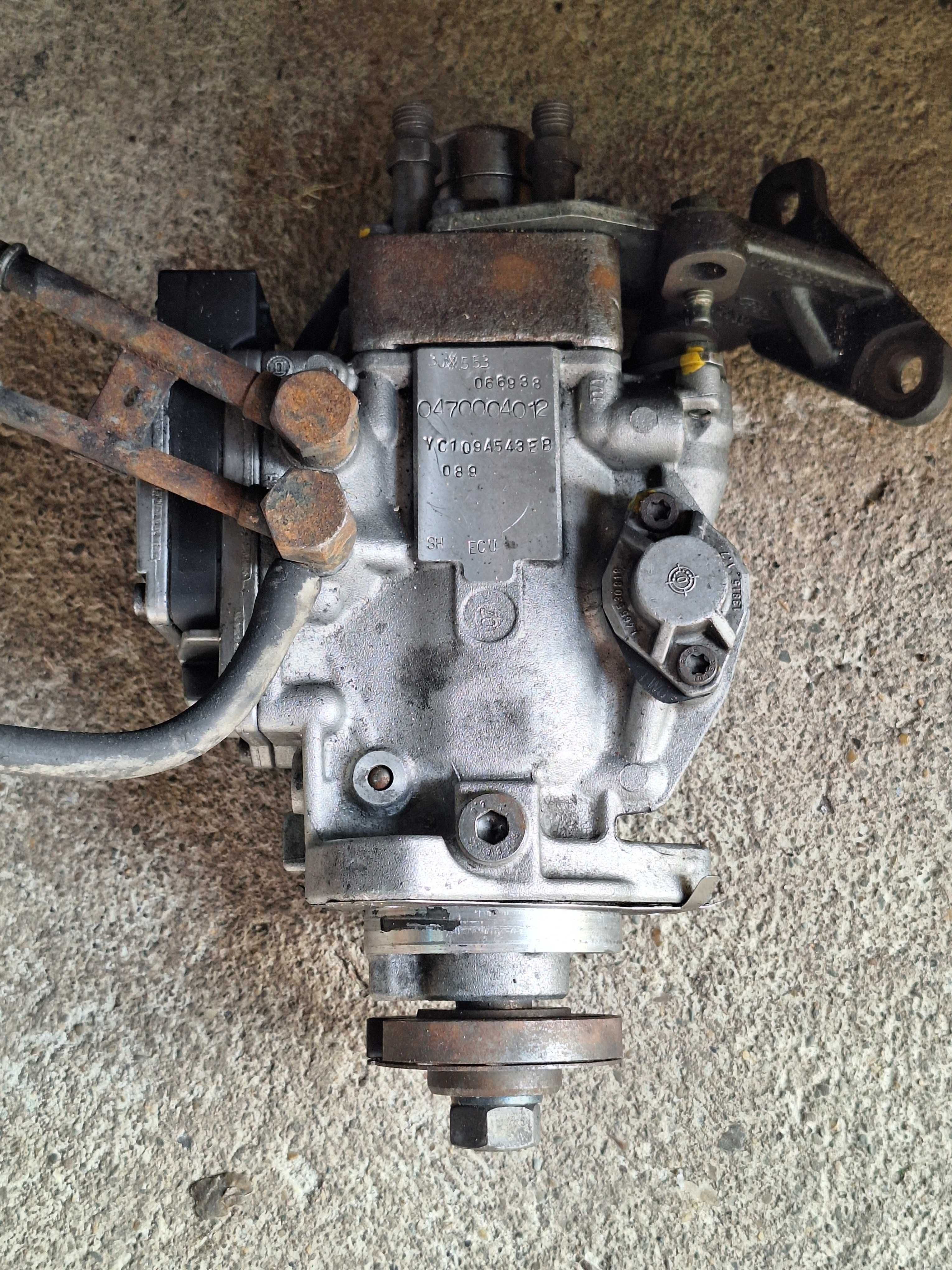 0470004012 Bosch насос паливний високого тиску ford transit 2.0tdi